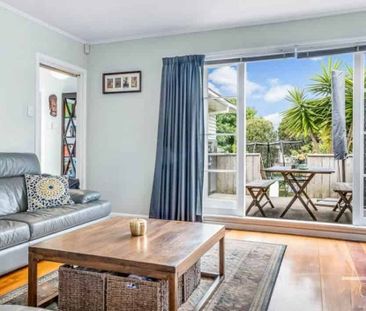 Family Home in Central location - Photo 1