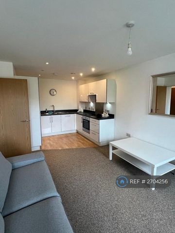 1 bedroom flat to rent - Photo 2