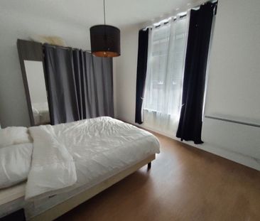 Location Appartement 3 pièces 72m² - Photo 3