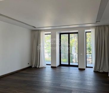 Elegant Two Bedroom Residence in One of Bucharest s Most Exclusive ... - Photo 2