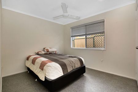 Eagleby - Photo 5