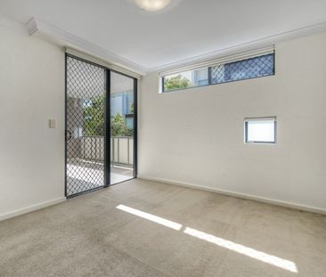 4 Brougham Street, Fairfield, QLD 4103 - Photo 5