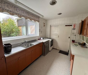 3 Bed Semi-Detached House, Alexandra Road, SO15 - Photo 6