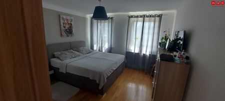 Attraktives Wohnumfeld und helle Atmosphäre im obersten Stockwerk: moderne 3-Zimmer-Wohnung überzeugt mit großzügigen Räumen, viel Tageslicht und hohem Wohnkomfort! - Photo 4