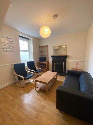 **student**, 50 Argyle Street, Derry, BT48 7JH - Photo 1