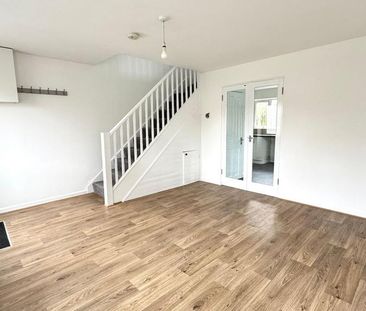 3 bedroom end of terrace house to rent - Photo 4