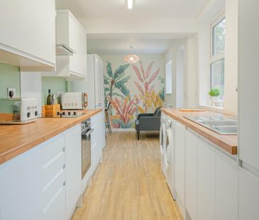 6 bedroom terraced house to rent - Photo 1