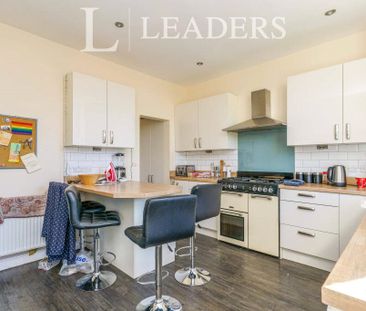 1 bedroom terraced to rent Meanwood Road, Leeds, West Yorkshire, LS6 - Photo 1