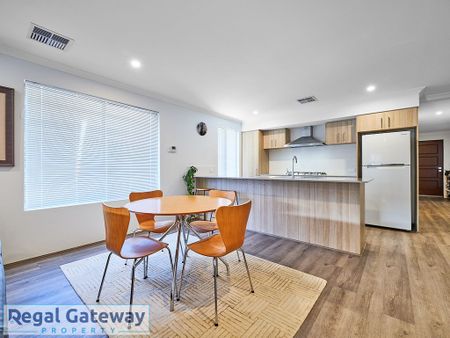 25 Jarrahdene Street, PIARA WATERS WA 6112 - Photo 5