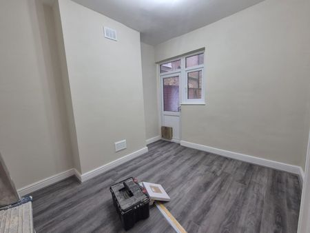 Antill Road - Photo 2