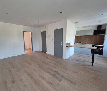 Location Appartement 2 pièces 40m² - Photo 4