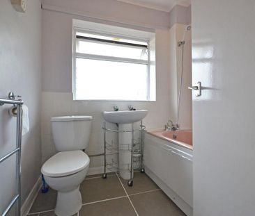 2 bedroom terraced house to rent - Photo 4