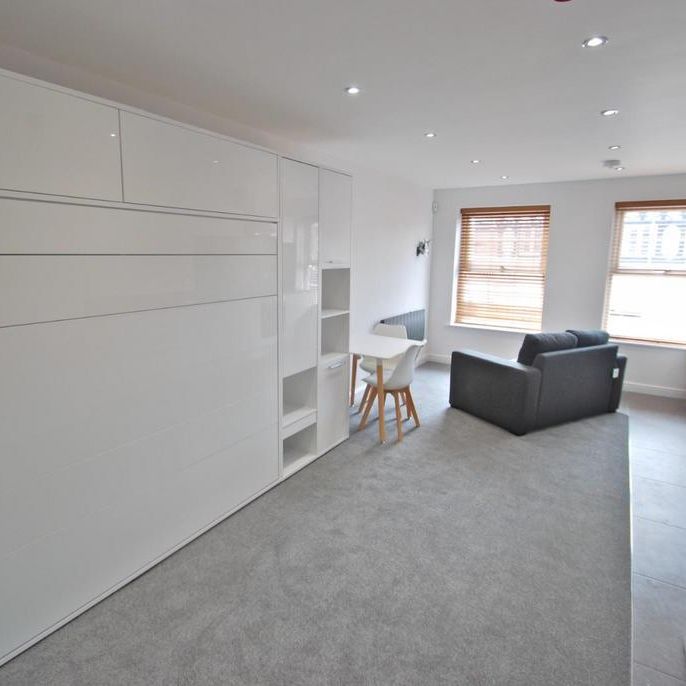 Studio to rent - Photo 1