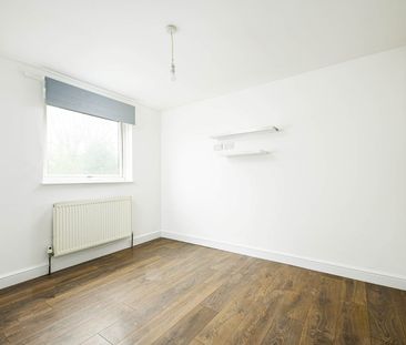 3 Bed Terraced House, Pinkhams Twist, BS14 - Photo 5