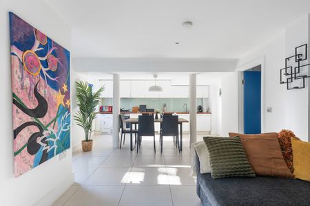 2 Bed Flat, Oakley Square, NW1 - Photo 2