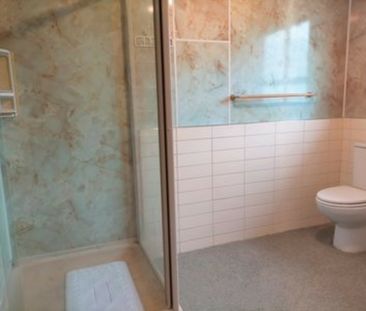 Fabulous 3 Bedroom Home - Photo 1