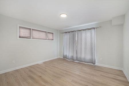 For Lease - 801 Glenroy Gilbert Drive, Barrhaven, Ontario - Photo 2