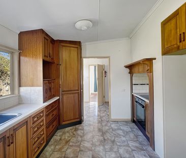 Character-Filled Farmhouse In Beautiful Myocum - Photo 6