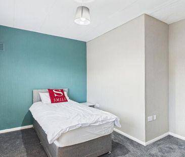 4 bedroom house of multiple occupation to rent - Photo 1