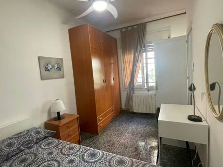 Carrer de Bordeus, Barcelona, Catalonia 08029 - Photo 2