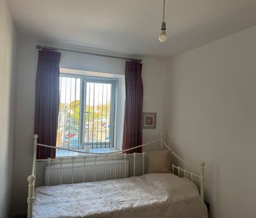 2 Bed Flat, Oaks Lane, IG2 - Photo 5