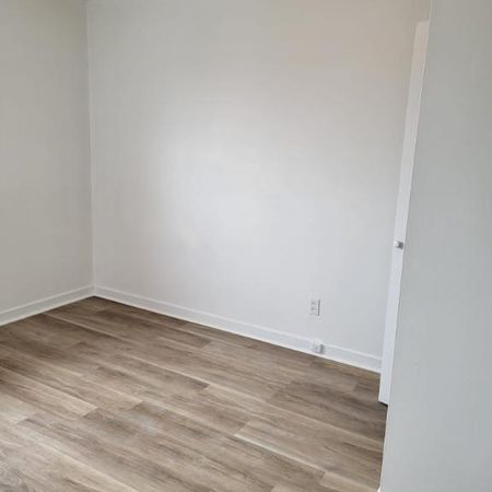 3 1/2 (1 bedroom apt) $1200 a louer Rosemont - Photo 3
