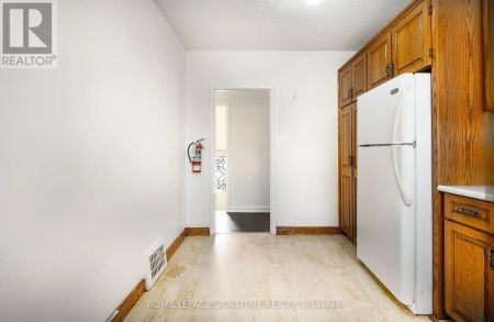 56 ASH CRESCENT - Photo 5