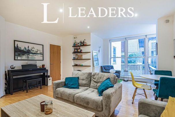 2 bedroom flat to rent - Photo 1