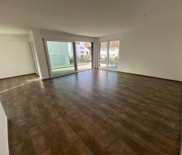 4.5 Zimmer zentral & ruhig gelegen mit Traumaussicht - Photo 2