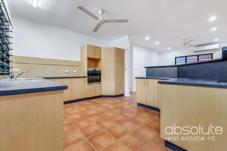 15 Flametree Circuit, Rosebery - Photo 3