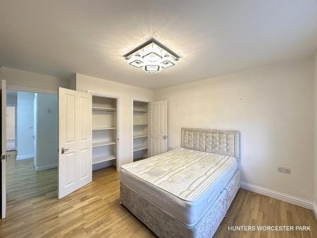 4 bedroom detached bungalow to rent - Photo 3