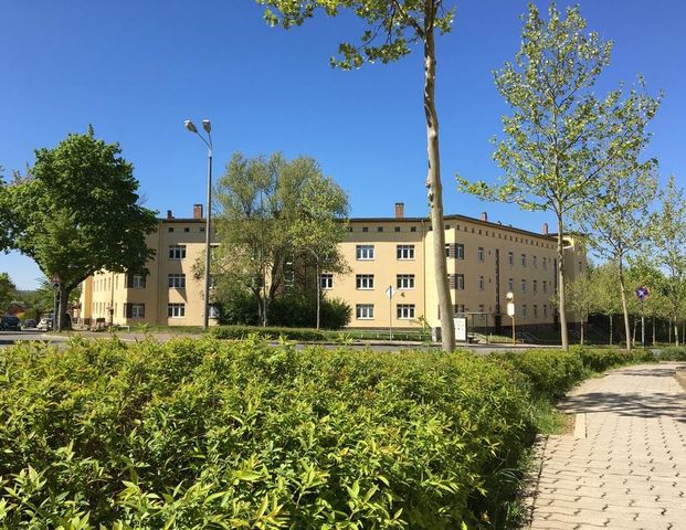Wohnen im sanierten Altbau - 3-Raum-Wohnung mit Dusche und Balkon - Foto 1