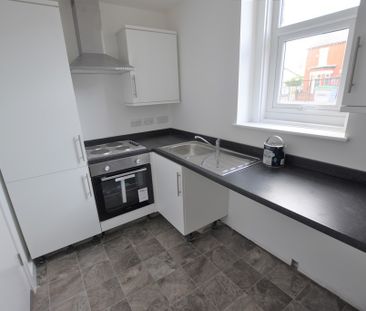 Pendlebury Road, Swinton, Manchester - Photo 2