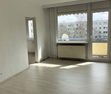 Einzug sofort möglich - 3-Raumwohnung mit Balkon - Photo 5