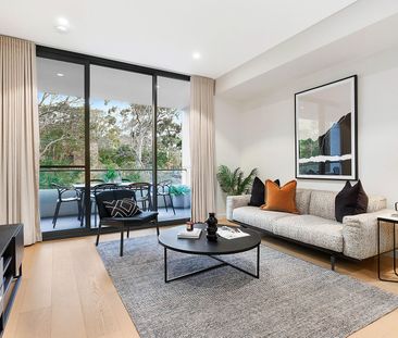 Effortless luxury in a picture perfect, convenient setting - Photo 3