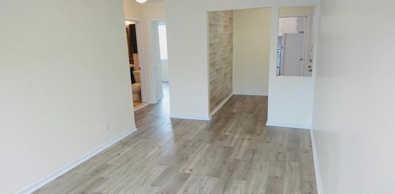 3 1/2 TOUT RÉNOVÉ, CHAUFFAGE ET EAU CHAUDE INCLUS, DISPONIBLE JUILLET - Photo 2