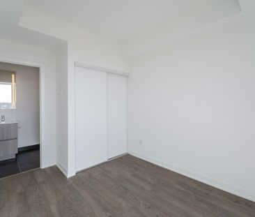 For Lease - 220 Missinnihe Way Unit# 816, Mississauga, Ontario - Photo 2