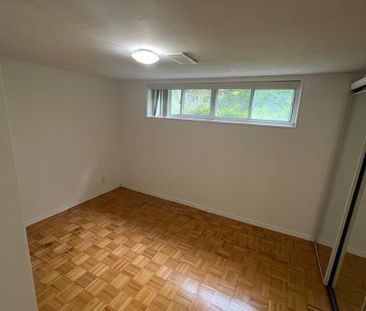 For Lease - 15 Blithfield Avenue Unit# Lower Fl, Toronto, Ontario - Photo 4