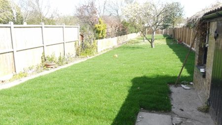 Barnsole Road, Gillingham. ME7 - Photo 2