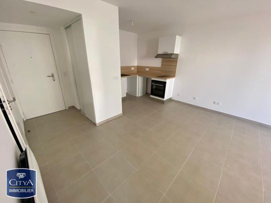 Location Appartement 2 pièces 40m² HYERES 83400 - Photo 1