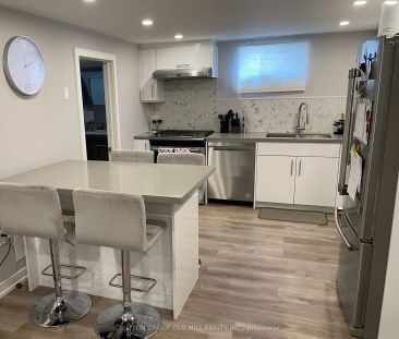 79 Barrhead Crescent #Lower - Photo 1