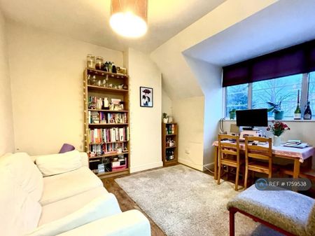 2 bedroom flat to rent - Photo 3