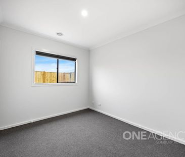 Brand New Luxury Living in a Desirable Sunbury Location - Photo 4