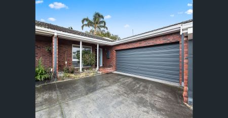 REAR UNIT WALKING DISTANCE TO HAMPTON STREET - Photo 5