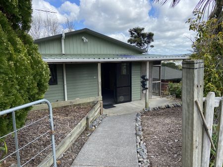 Property Management30 Kewa Road, Albany - House for Rent - Photo 3