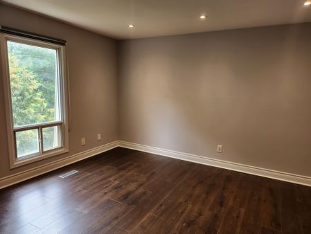 For Lease - 7 Poplar Crescent, Aurora, Ontario - Photo 4