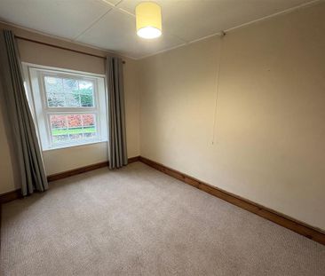 2 bedroom semi-detached house to rent - Photo 2