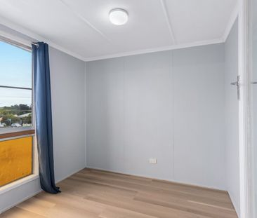 3 Duce Street, 4304, Bundamba Qld - Photo 2