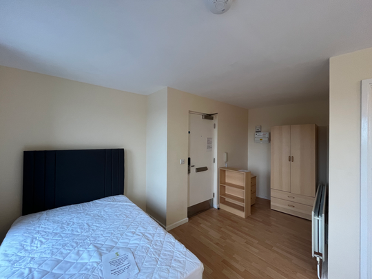 Flat 22C, Westmount, LS2 9NZ, Leeds - Photo 1