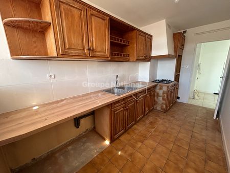 SALON DE PROVENCE : appartement de 4 pièces (72 m²) en location, - Photo 2